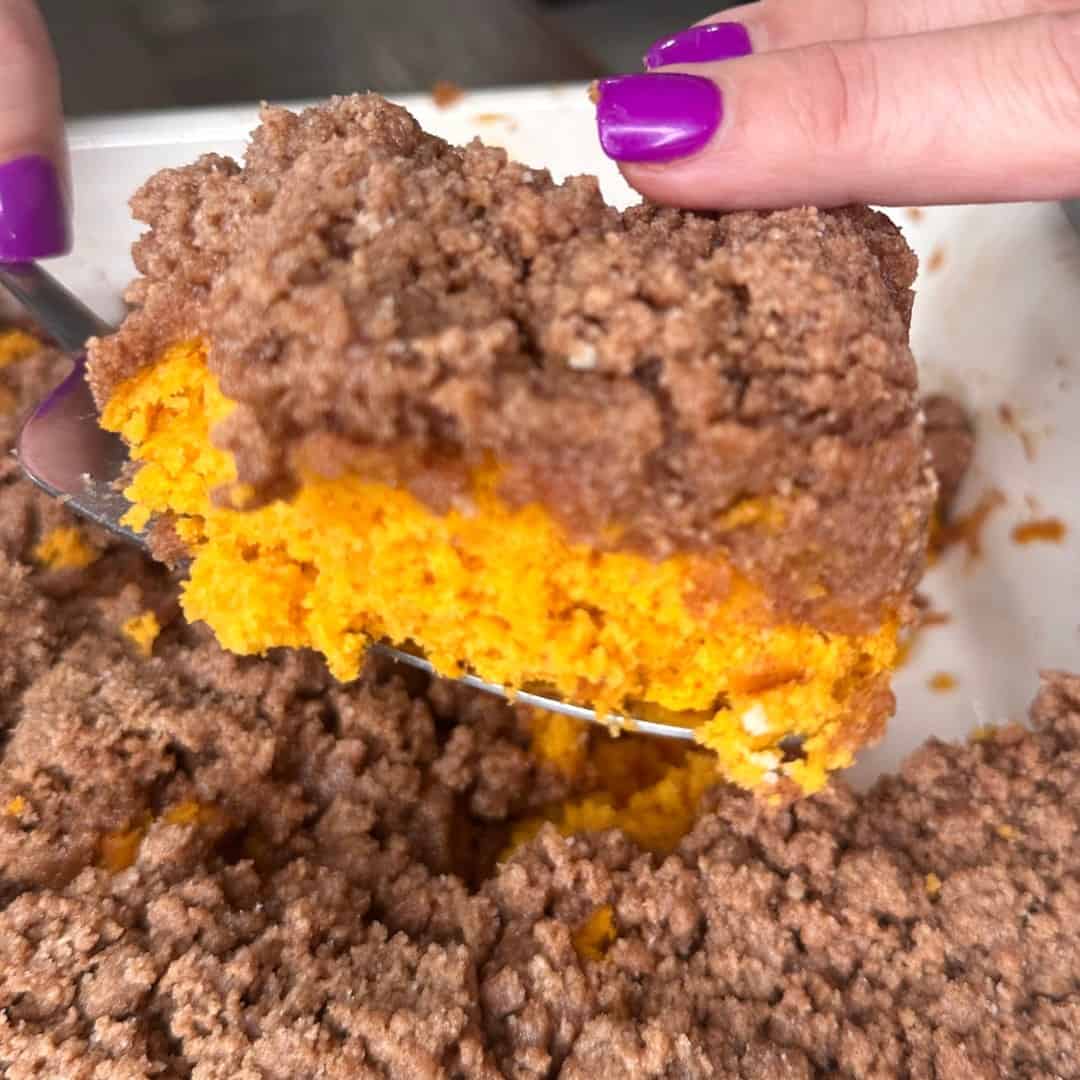 easy pumpkin crumb cake with cake mix