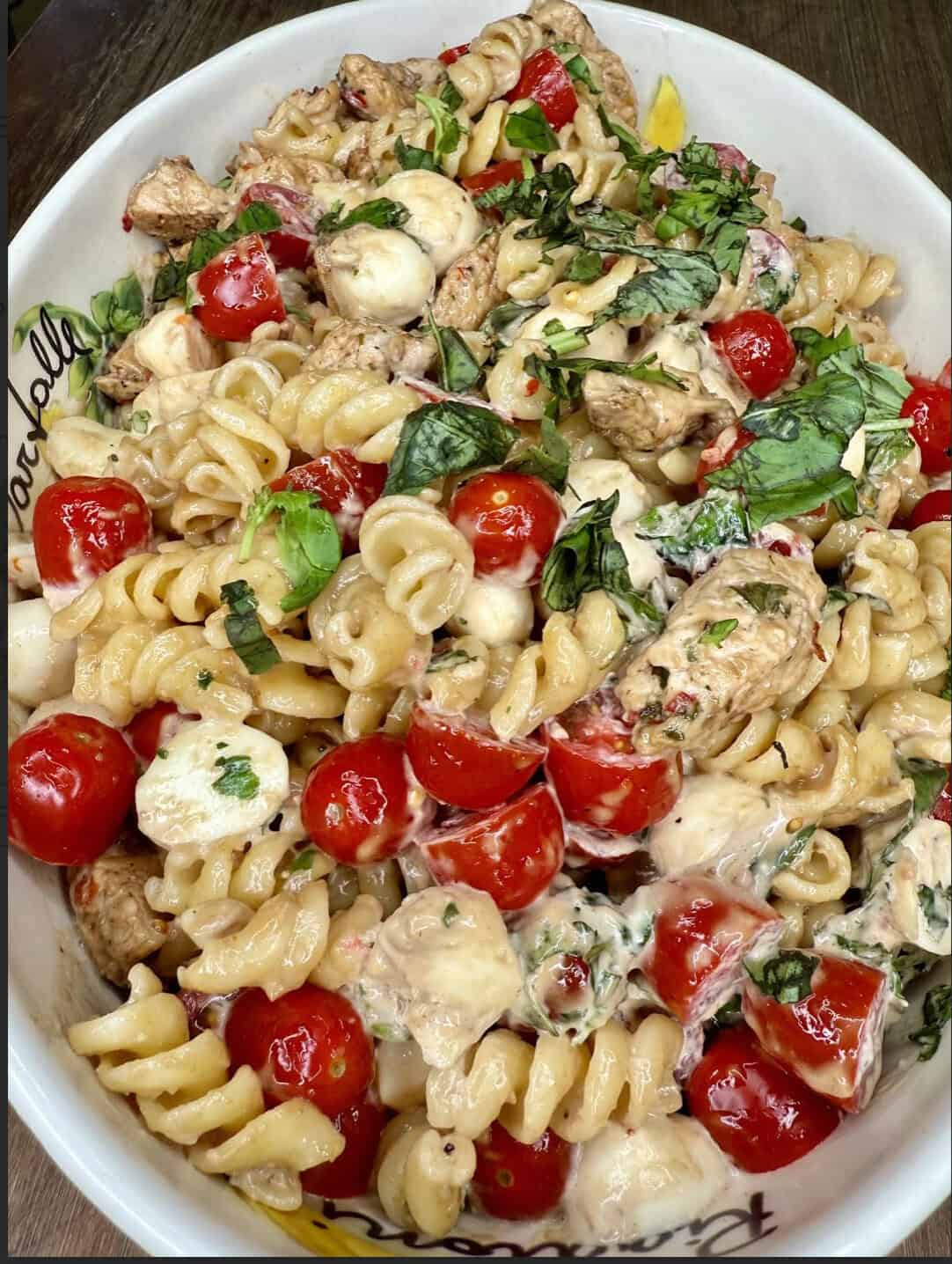 Chicken Caprese Pasta Salad☀️