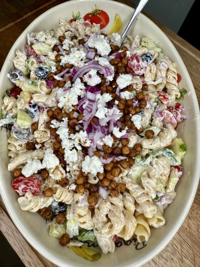 Creamy Greek Pasta Salad 🧄